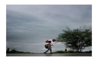monsoon-updates-delhi-to-experience-heat-waves-today-check-forecast-for-your-area